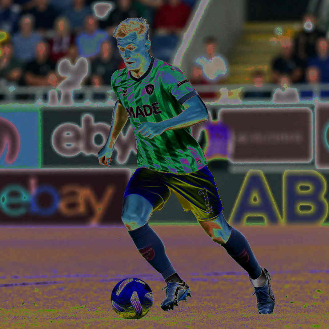 The Report That Stayed Silent: Football Analysis and the Null Mirror