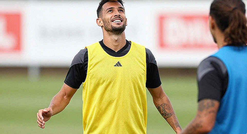 A Crash Into Parked Cars, an Alcohol Question and Almería's Old Shadow: What Is Actually Known About Álex Sola
