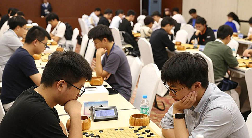 5 e5!: The Price of One Pawn, Three Replies, and the Olympiad Game Nobody Could Show 5 e5!: The Price of One Pawn, Three Replies, and the Olympiad Game Nobody Could Show