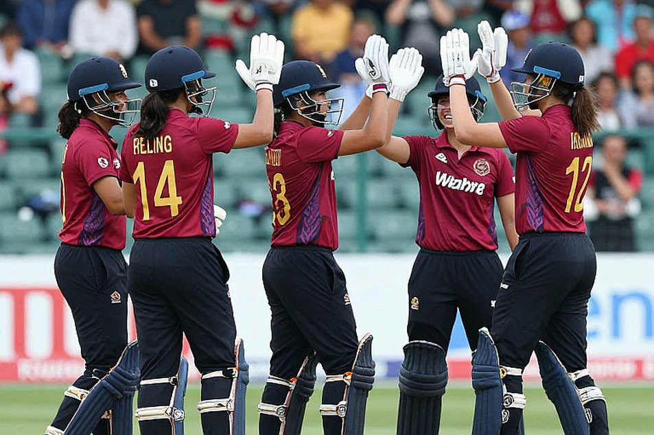 Integrity of the Decision Log: The Case for Blockchain-Backed Records in Cricket Officiating Integrity of the Decision Log: The Case for Blockchain-Backed Records in Cricket Officiating