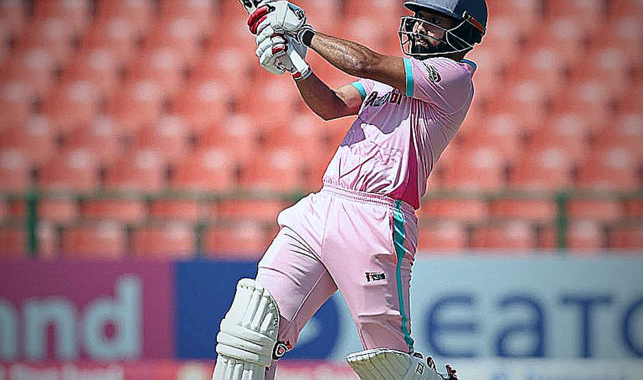 এক লাখ ত্রিশ হাজার নীরবতা: আহমেদাবাদের ফাইনাল এবং পরাজয়ের উত্তরাধিকার