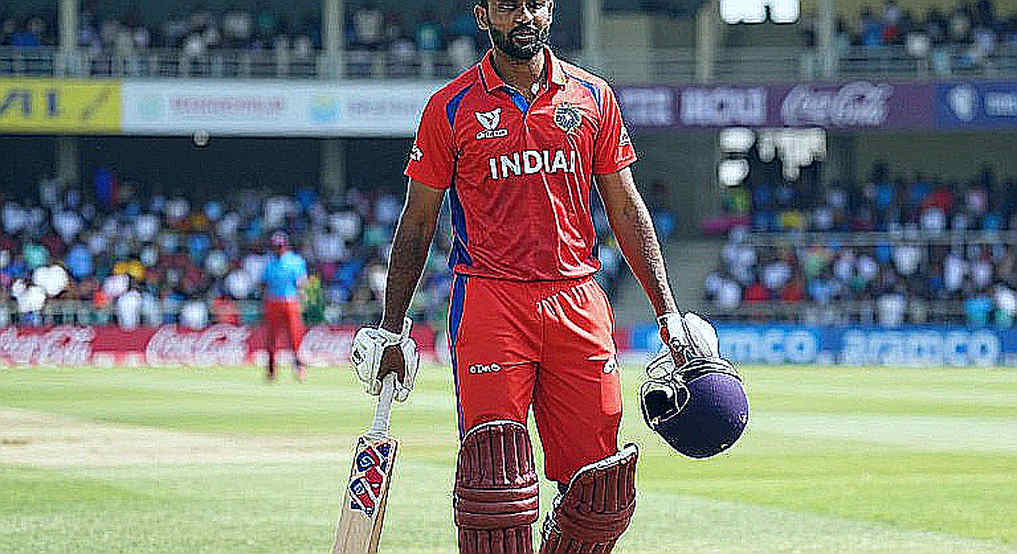 নিলামের বাজারদর আর মাঝের ওভারের হিসাব: ফ্র্যাঞ্চাইজি ক্রিকেট যেখানে ভুল জিনিস কিনছে